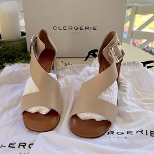 Robert Clergerie of Paris Leather Sandals with Gold Stack Heel. Size 35
